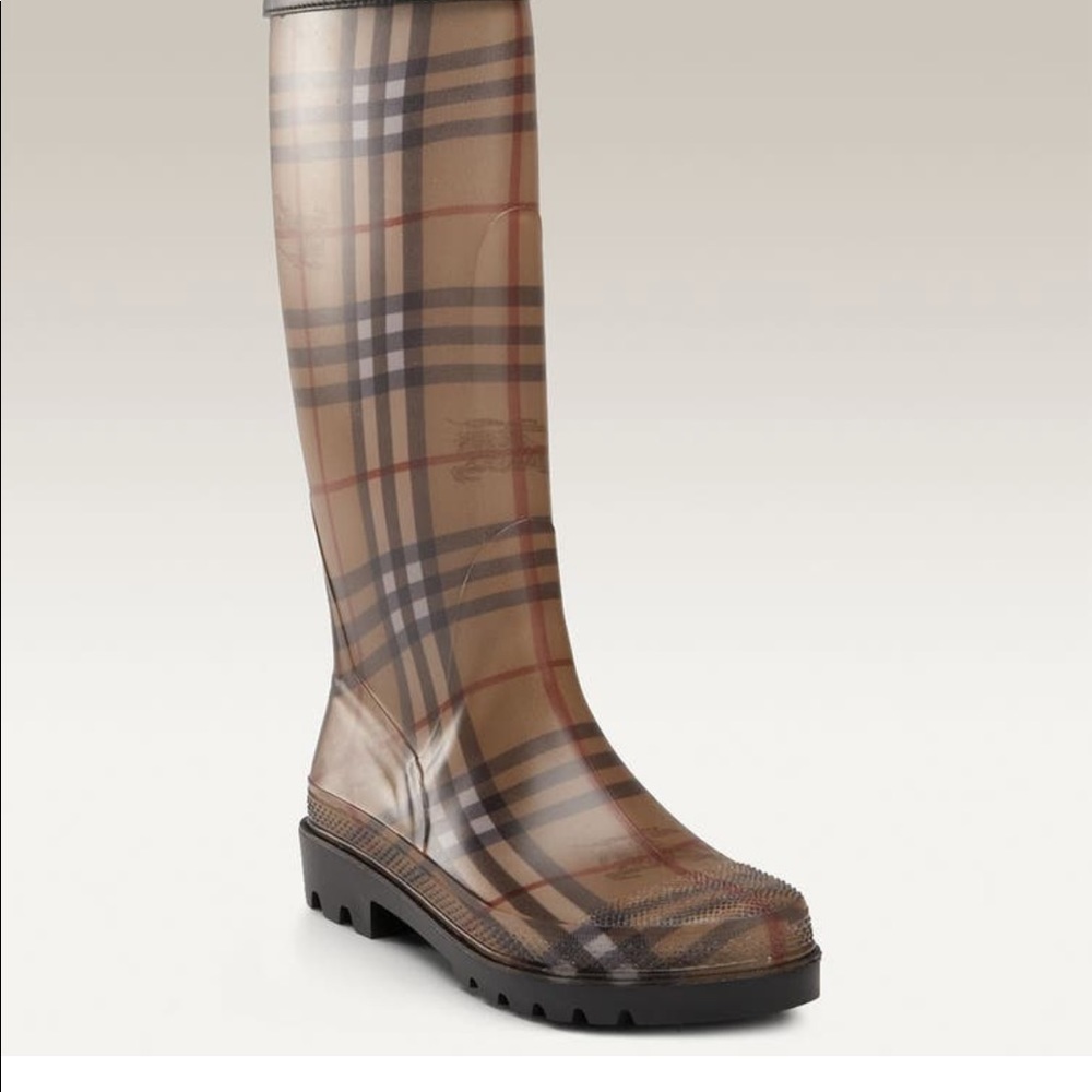 BURBERRY Rainboots size 41, signs of wear but overall good condition